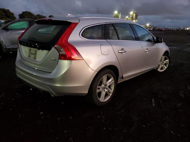 YV126MED6F1197389 - 2015 VOLVO V60 PLATINUM SILVER photo 3