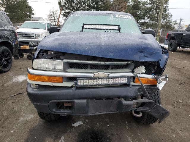 1GCDT14W2Y8206883 - 2000 CHEVROLET S TRUCK S10 BLUE photo 5