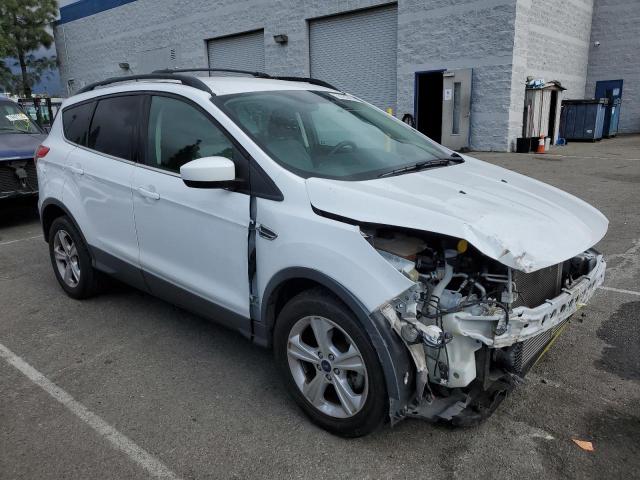 1FMCU0GX0GUC65679 - 2016 FORD ESCAPE SE WHITE photo 4