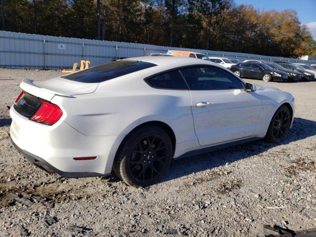 1FA6P8CF2J5139450 - 2018 FORD MUSTANG GT WHITE photo 3