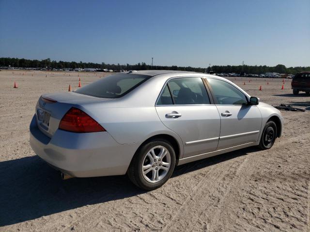 1HGCM56717A115361 - 2007 HONDA ACCORD EX SILVER photo 3