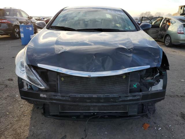 5NPEB4AC8DH770388 - 2013 HYUNDAI SONATA GLS CHARCOAL photo 5