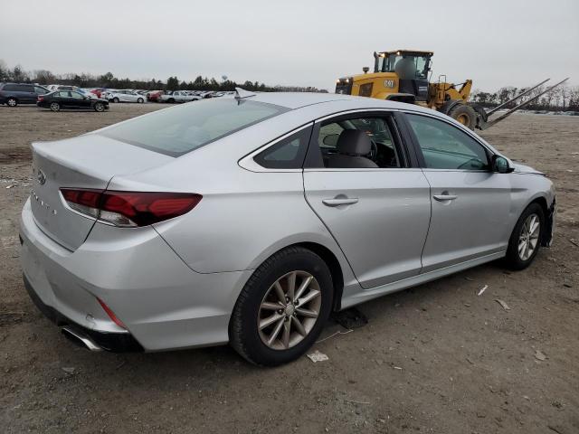 5NPE24AF9JH697098 - 2018 HYUNDAI SONATA SE SILVER photo 3