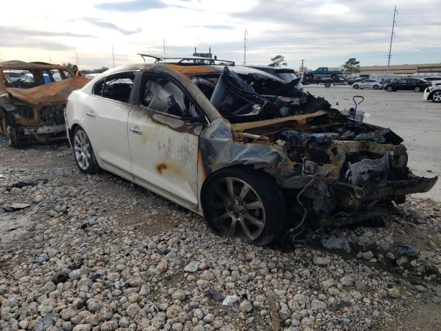 1G4GE5EVXAF182723 - 2010 BUICK LACROSSE CXS WHITE photo 4