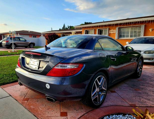 WDDPK4HA1EF078181 - 2014 MERCEDES-BENZ SLK 250 GRAY photo 4