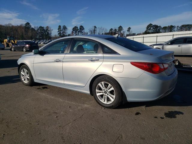 5NPEB4AC6DH740158 - 2013 HYUNDAI SONATA GLS SILVER photo 2