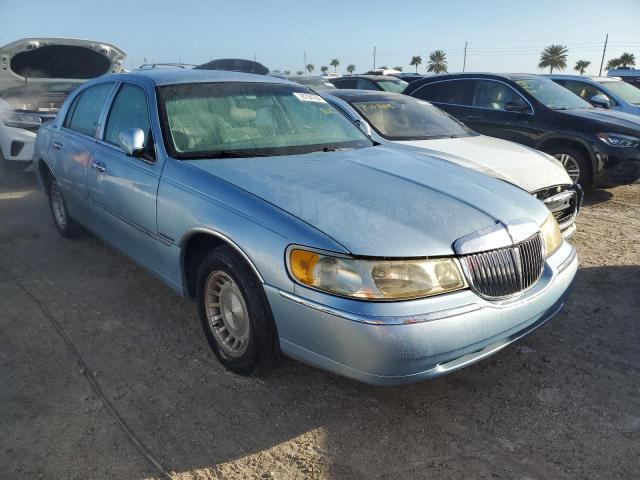 1LNFM81W6WY675468 - 1998 LINCOLN TOWN CAR EXECUTIVE BLUE photo 4