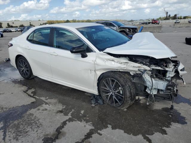 4T1G11AK3PU121749 - 2023 TOYOTA CAMRY SE NIGHT SHADE WHITE photo 4