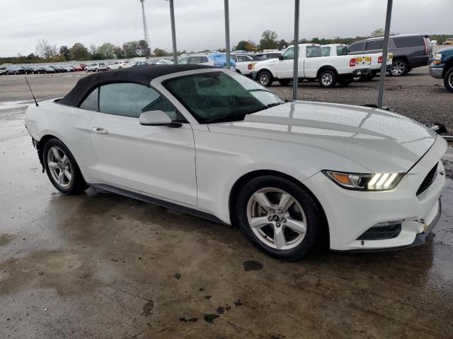 1FATP8EMXF5414570 - 2015 FORD MUSTANG WHITE photo 4