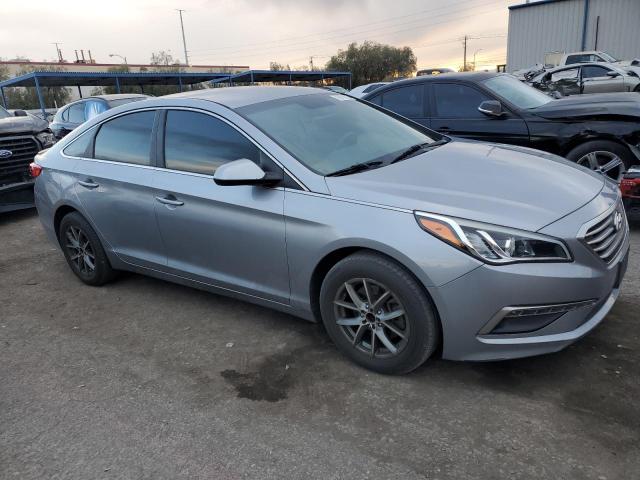 5NPE24AF4FH055864 - 2015 HYUNDAI SONATA SE SILVER photo 4