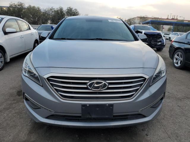 5NPE24AF4FH055864 - 2015 HYUNDAI SONATA SE SILVER photo 5