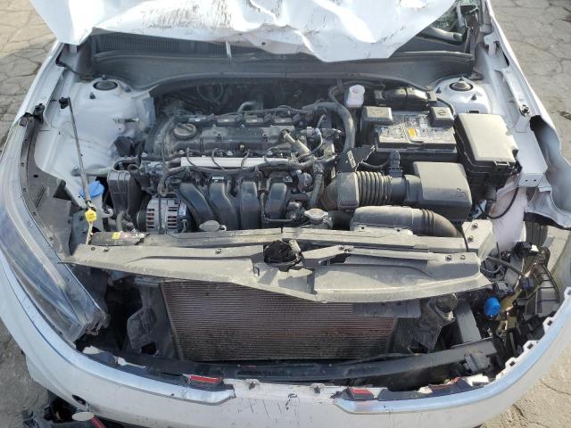 3KPF54AD1RE722604 - 2024 KIA FORTE GT LINE WHITE photo 11