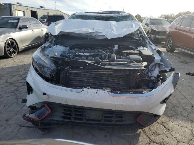 3KPF54AD1RE722604 - 2024 KIA FORTE GT LINE WHITE photo 5