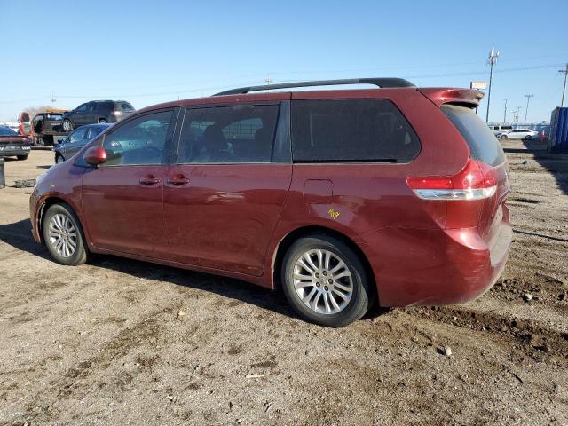 5TDYK3DC2DS395353 - 2013 TOYOTA SIENNA XLE MAROON photo 2