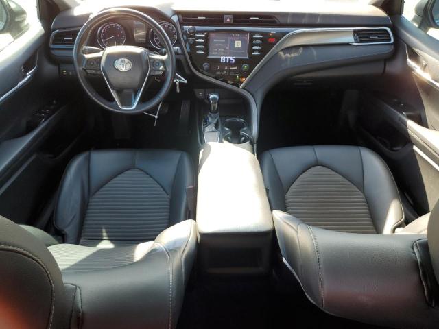 4T1B11HK2JU089917 - 2018 TOYOTA CAMRY L SILVER photo 8