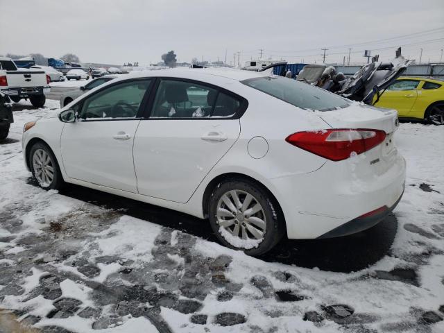 KNAFX4A69G5447212 - 2016 KIA FORTE LX WHITE photo 2