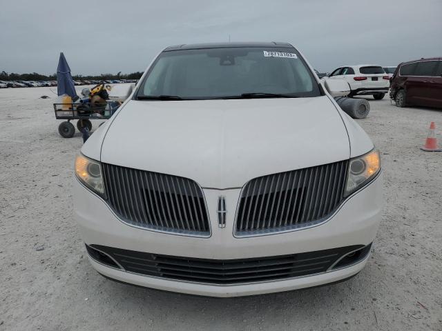 2LMHJ5AT4DBL56249 - 2013 LINCOLN MKT WHITE photo 5