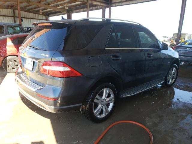 4JGDA5HB4CA018643 - 2012 MERCEDES-BENZ ML 350 4MATIC GRAY photo 3