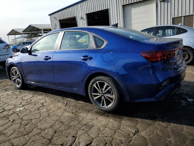 3KPF24AD2PE638538 - 2023 KIA FORTE LX BLUE photo 2