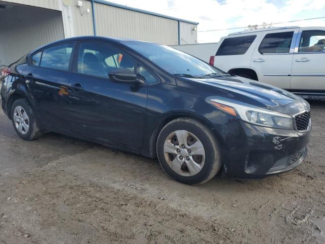 3KPFK4A78HE153154 - 2017 KIA FORTE LX BLACK photo 4