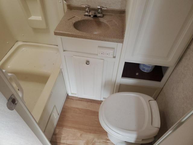 4YDT21R275G915960 - 2005 KEYSTONE OUTBACK CREAM photo 8