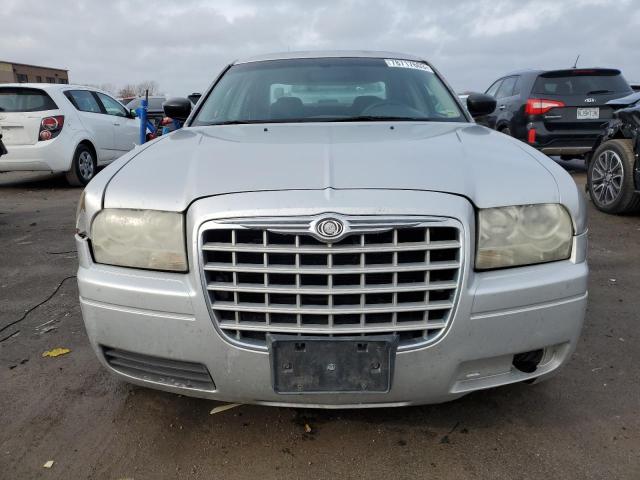 2C3LA43R67H795741 - 2007 CHRYSLER 300 SILVER photo 5