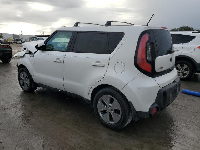 KNDJN2A21F7217283 - 2015 KIA SOUL WHITE photo 2