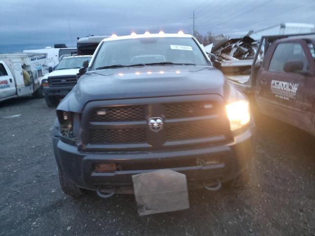 3C7WRNCL9JG157576 - 2018 RAM 5500 BLUE photo 5