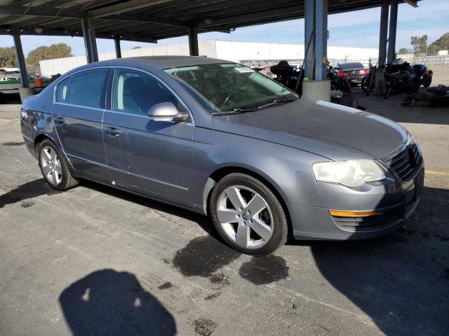 WVWAK73C38P073704 - 2008 VOLKSWAGEN PASSAT KOMFORT GRAY photo 4