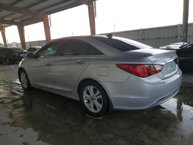 5NPEC4AC0DH579383 - 2013 HYUNDAI SONATA SE SILVER photo 2