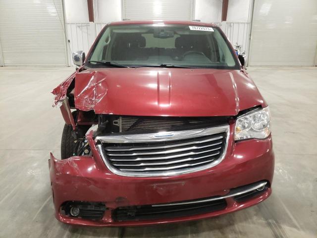 2C4RC1CG8FR638475 - 2015 CHRYSLER TOWN & COU TOURING L MAROON photo 5