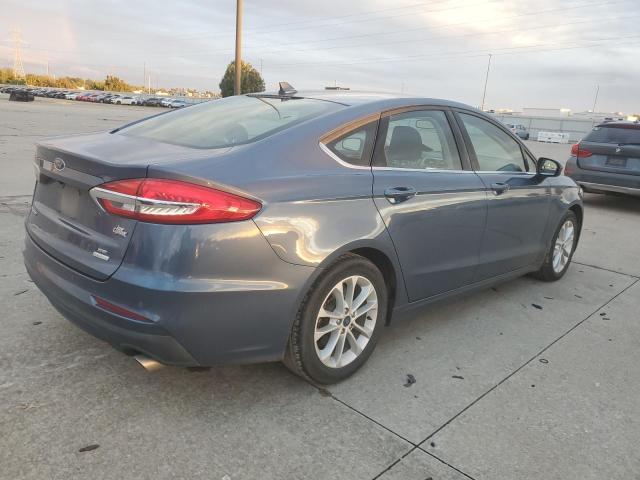 3FA6P0HD8KR215454 - 2019 FORD FUSION SE BLUE photo 3