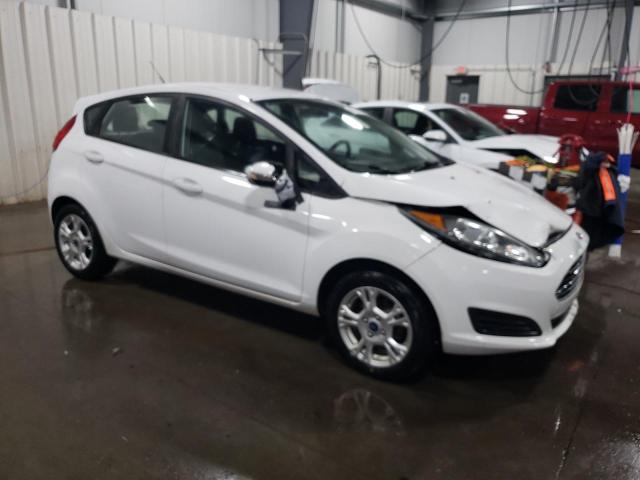 3FADP4EJ4GM155069 - 2016 FORD FIESTA SE WHITE photo 4