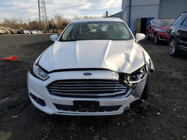 3FA6P0HD4GR393725 - 2016 FORD FUSION SE WHITE photo 5