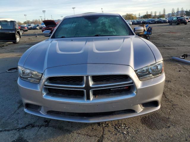 2C3CDXBGXEH192085 - 2014 DODGE CHARGER SE SILVER photo 5