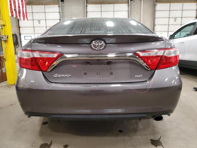 4T1BF1FK7HU270493 - 2017 TOYOTA CAMRY LE GRAY photo 6