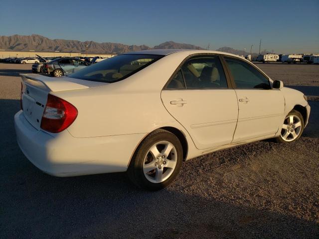 JTDBA32K640007398 - 2004 TOYOTA CAMRY SE WHITE photo 3