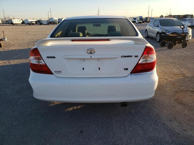 JTDBA32K640007398 - 2004 TOYOTA CAMRY SE WHITE photo 6