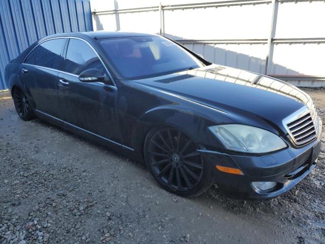 WDDNG71X67A118957 - 2007 MERCEDES-BENZ S 550 BLACK photo 4