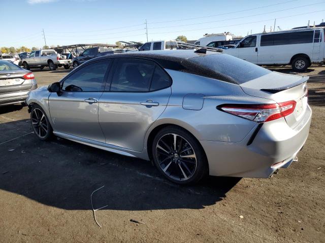 4T1K61BKXLU012130 - 2020 TOYOTA CAMRY XSE SILVER photo 2