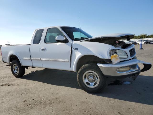 1FTZX18W6WKB77666 - 1998 FORD F150 WHITE photo 4
