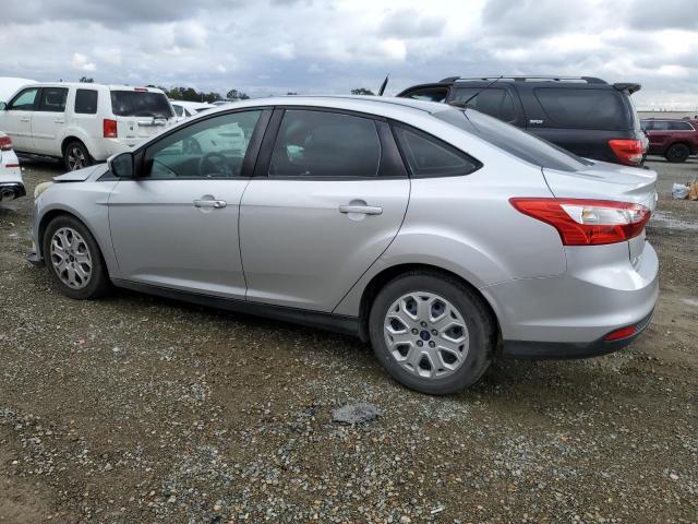 1FAHP3F25CL290463 - 2012 FORD FOCUS SE SILVER photo 2