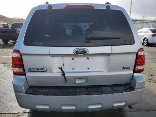 1FMCU9DG1BKA60241 - 2011 FORD ESCAPE XLT SILVER photo 6