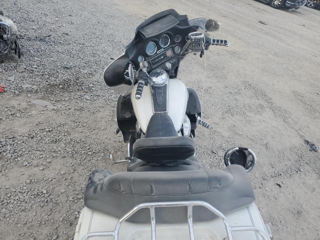 1HD1FCW144Y632560 - 2004 HARLEY-DAVIDSON FLHTCUI 白色 照片 6