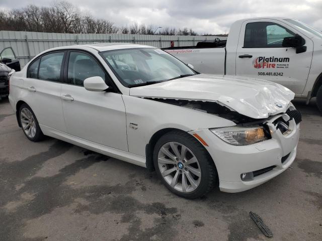 WBAPK5C52BA661780 - 2011 BMW 328 XI SULEV WHITE photo 4