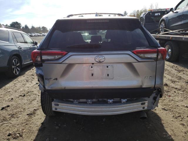 2T3W1RFVXPC231610 - 2023 TOYOTA RAV4 XLE SILVER photo 6
