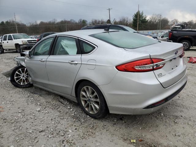 3FA6P0HDXHR116319 - 2017 FORD FUSION SE SILVER photo 2