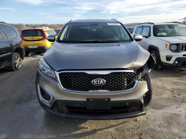 5XYPG4A57HG285703 - 2017 KIA SORENTO LX SILVER photo 5