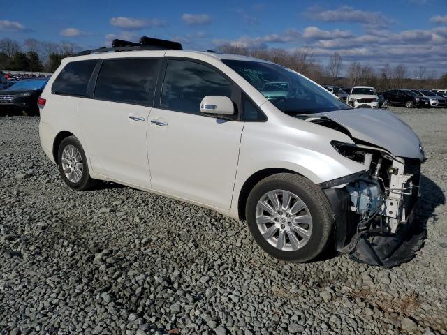 5TDDK3DC6DS052348 - 2013 TOYOTA SIENNA XLE WHITE photo 4