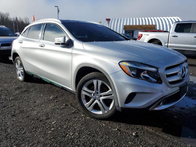 WDCTG4GB7GJ256352 - 2016 MERCEDES-BENZ GLA 250 4MATIC SILVER photo 4